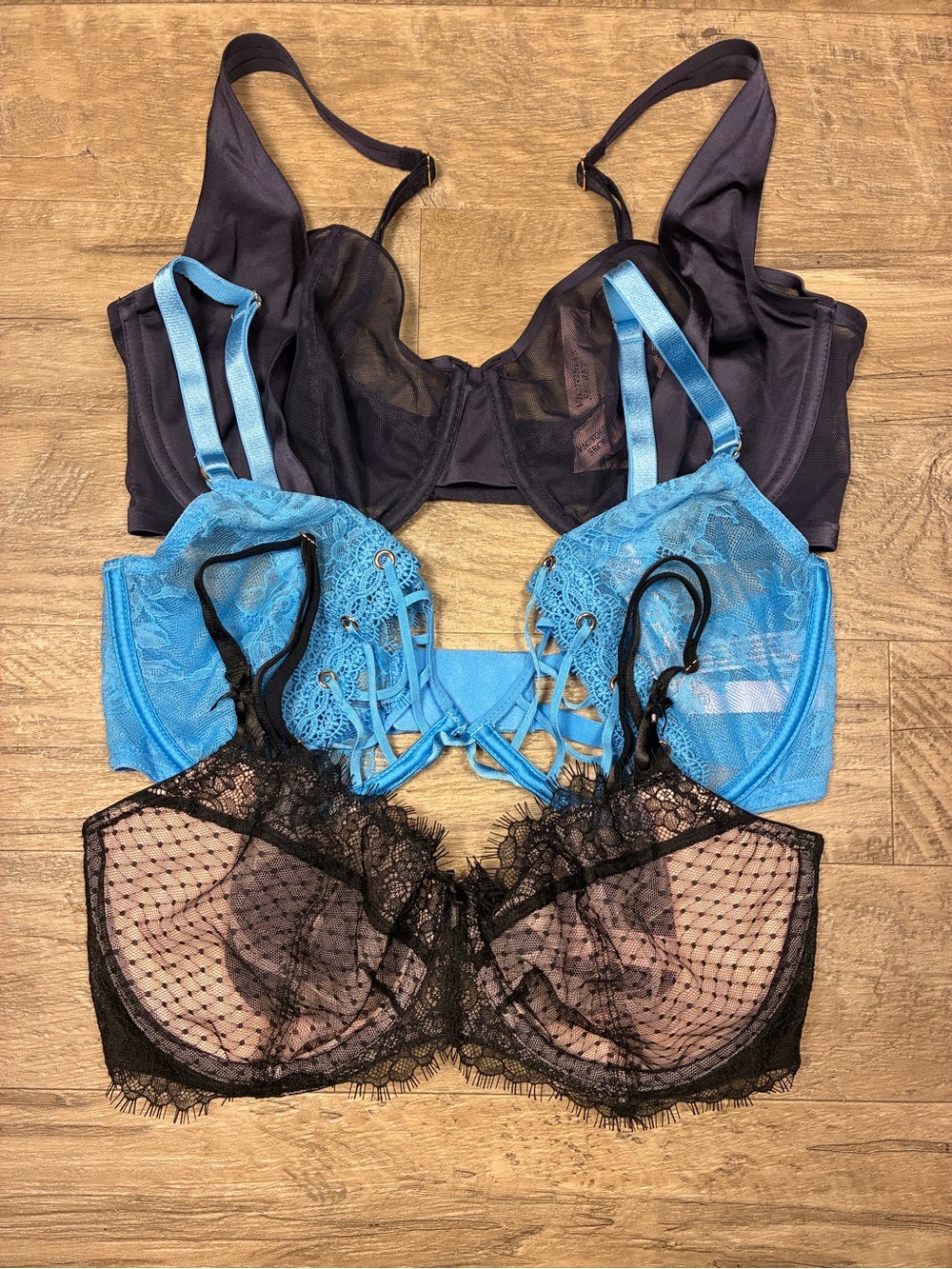 Victoria Secret 3 Underwired Lace Bras Unlined Balconete Low Cut Demi Push Up - Picture 2 of 12